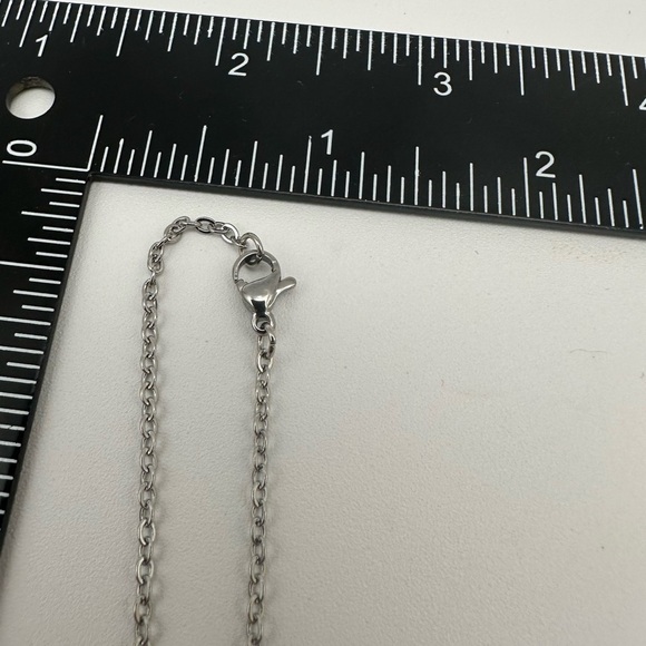 Red Ocean Jasper Leaf Shaped Pendant Necklace - Picture 9 of 10